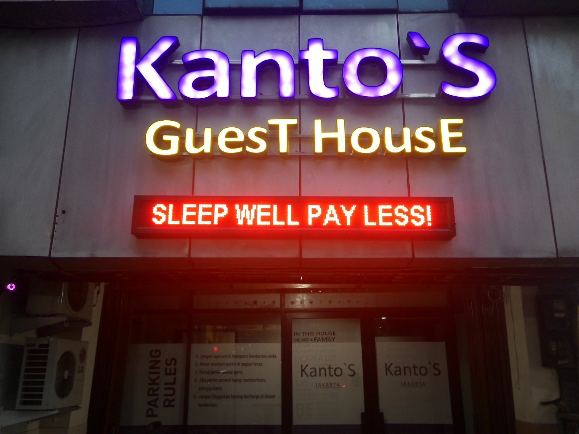 Kantos Guest House Джакарта Экстерьер фото